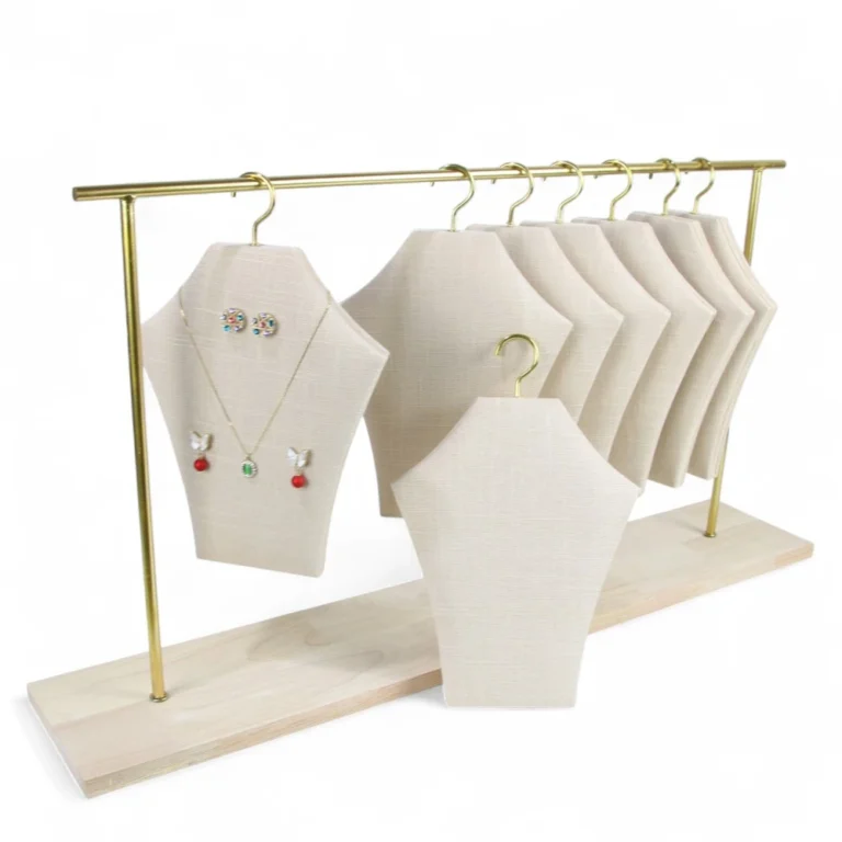 Necklace hanger